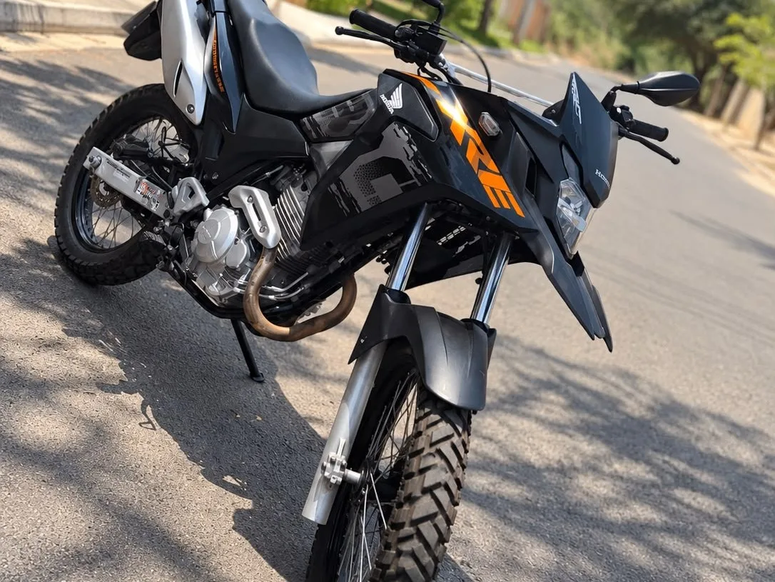 Honda xre 300 foto 2