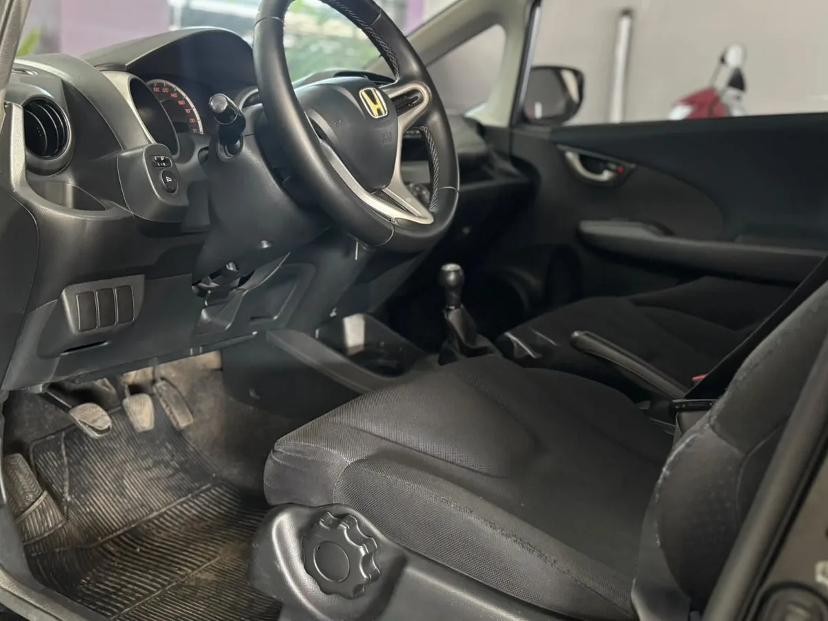 HONDA FIT foto 2