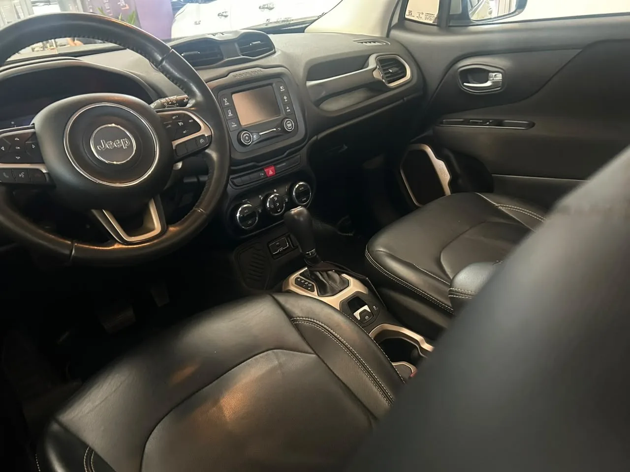 Renegade 2016 1.8 foto 5