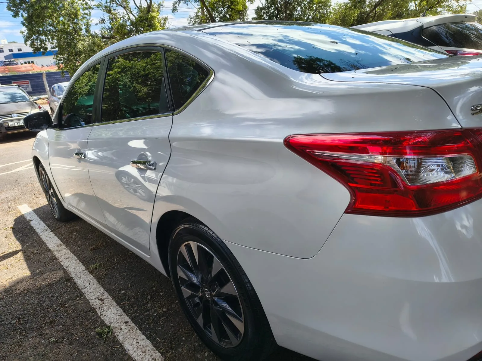 Sentra SL 2018 (Teto solar, com BOSE) foto 2