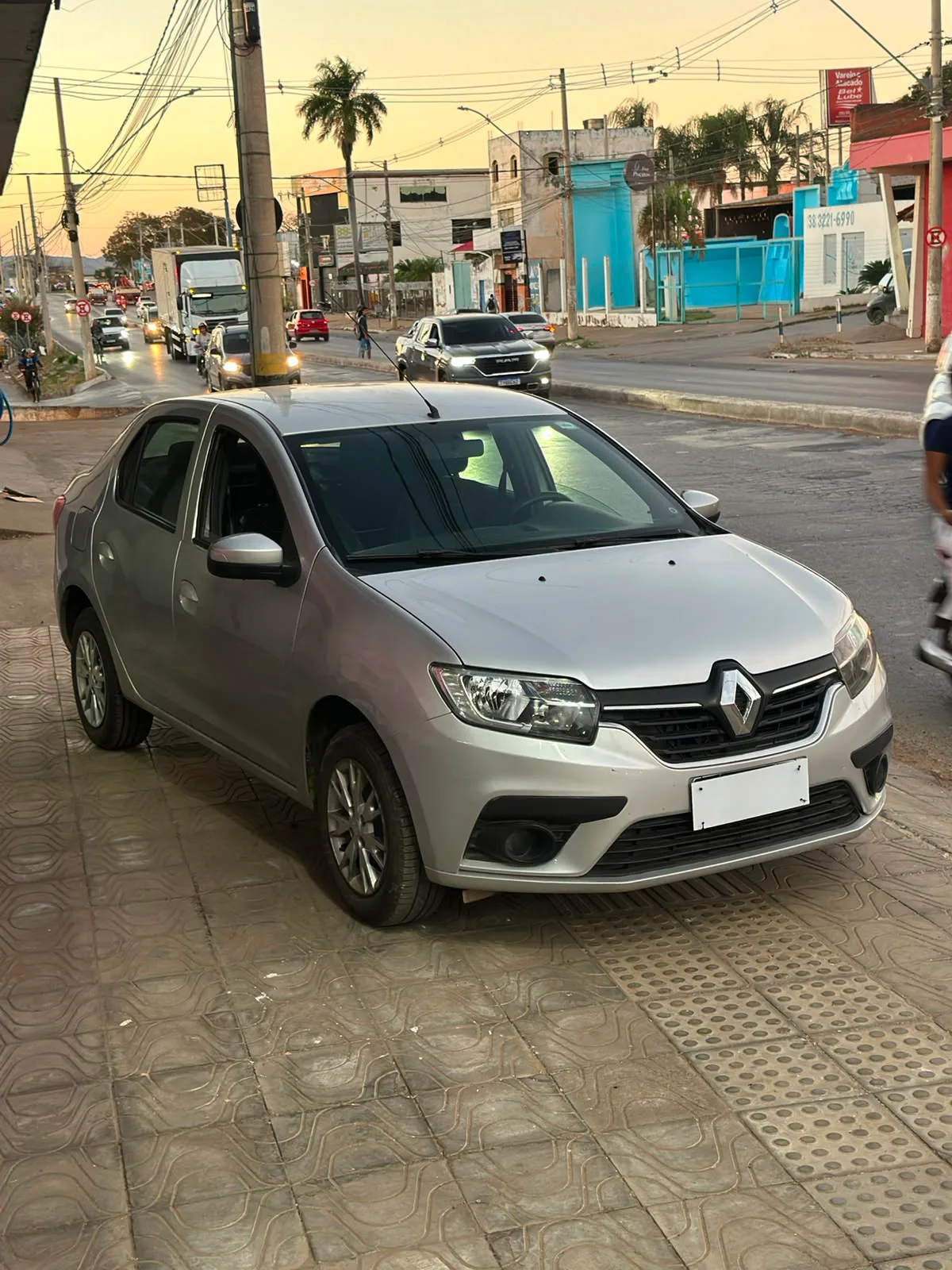 Renault LOGAN Zen Flex 1.0 12V 4p Mec.
